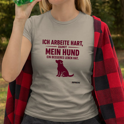 Ich arbeite hart Hunde-T-Shirt, Sand - SupremX-Eagle