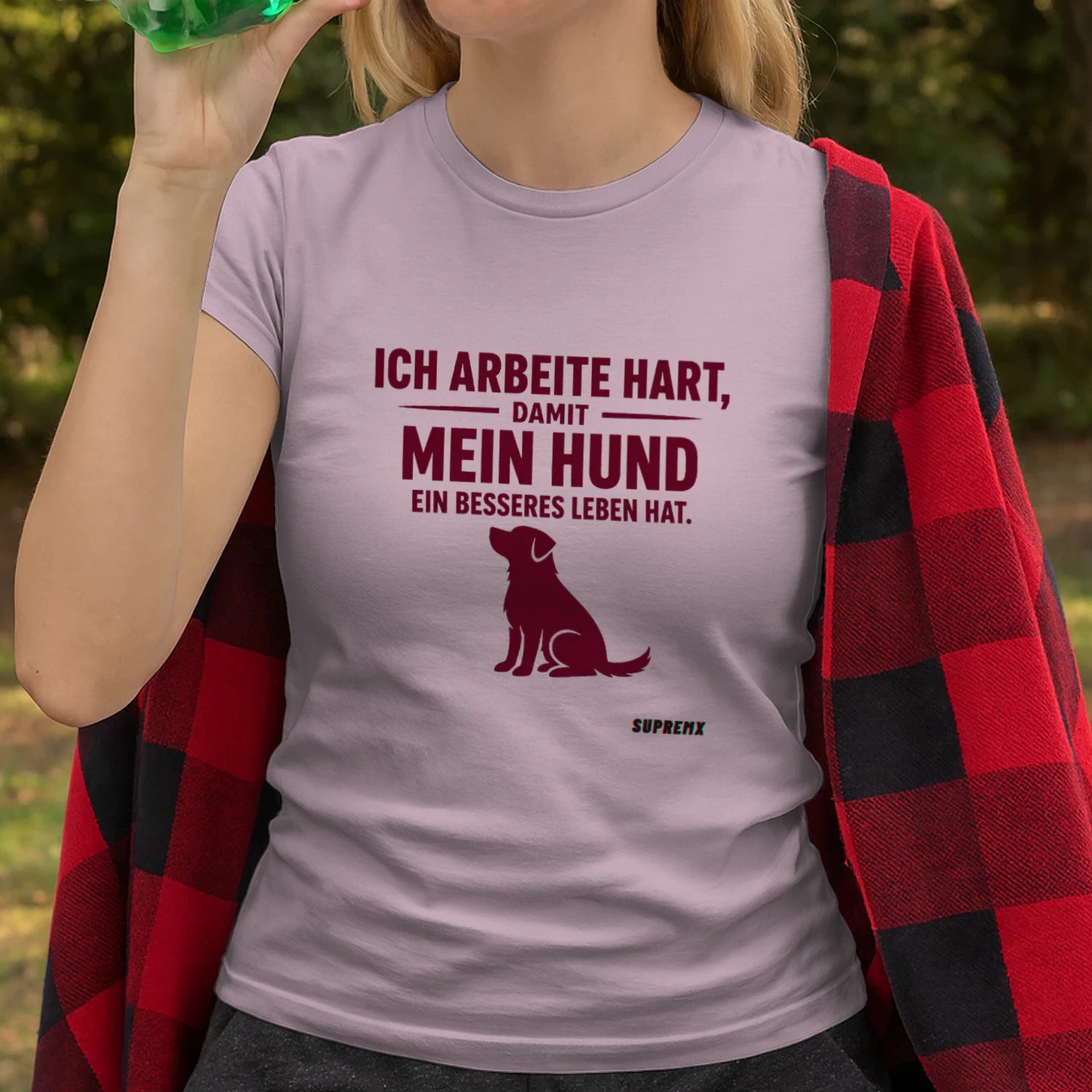 Ich arbeite hart Hunde-T-Shirt, Rosa - SupremX-Eagle